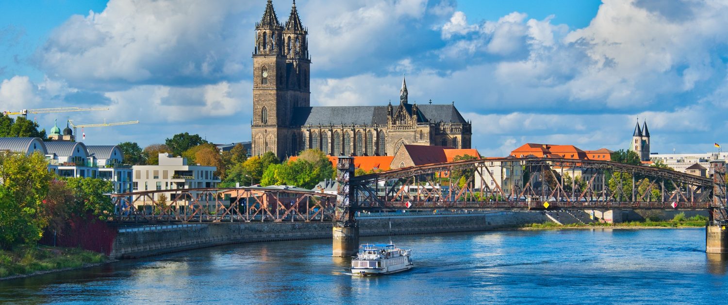 Magdeburg ist eine lebendige Kulturstadt und präsentiert sich im Bereich Tourismus, Sport und Freizeit mit einem facettenreichen Angebot. In unseren frisch renovierten Räumen am Nicolaiplatz unterstützen wir seit 2019 mit unserem bewährten Konzept Menschen in unterschiedlichsten Lebenssituationen.