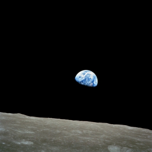 Corona-Inspiration #6: Jetzt reicht‘s aber! Ich fliege zum Mond. 3 Sachen darf ich mitnehmen.